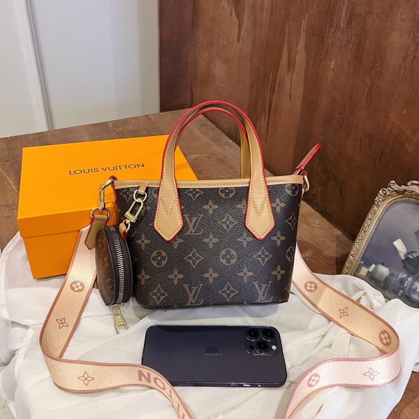 Louis Vuitton Neverfull BB