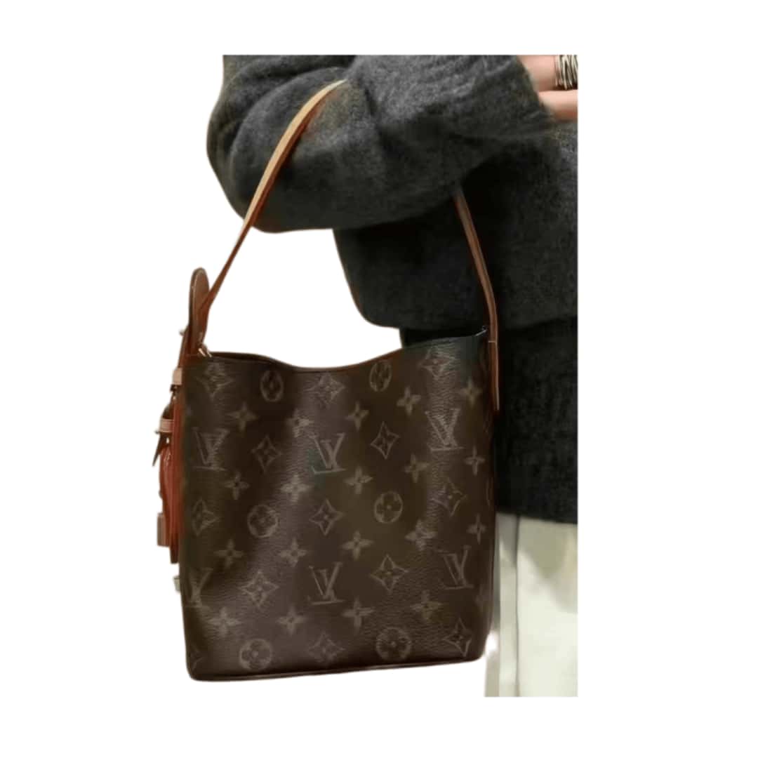 LV classic vintage small bucket bag - Image 4